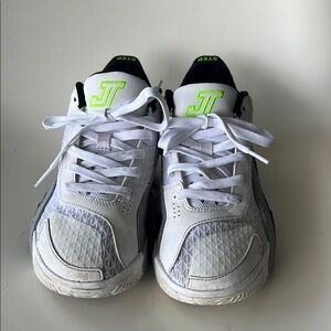 Nike Jordan Tatum 2 big kid size 4